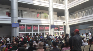 Người đàn ông đưa vợ đi khám rồi đánh luôn nữ nhân viên y tế đang mang bầu