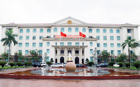 Hôm nay, Hội đồng Nhân dân tỉnh Hà Tĩnh họp bầu Chủ tịch UBND tỉnh