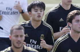 'Messi Nhật Bản' gây ấn tượng ở Real Madrid, sắp đá cùng Hazard, Bale