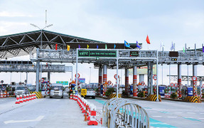 Thu phí không dừng: 1.700 tỷ đồng lại đổ đầu dân?