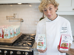 Chàng trai ba lần chiến thắng ung thư trở thành doanh nhân