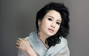Diva Thanh Lam làm giám khảo cuộc thi ‘Tiếng hát ASEAN +3’