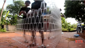 Dựng nhà bằng 5.000 chiếc cốc nhựa, vlogger Thái Bình tiếp tục bị dân mạng chỉ trích