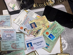 Bị bám đuổi, tài xế sử dụng ma túy kéo lê CSGT hàng chục mét ở Bình Thuận