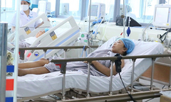 Sự cố chạy thận ở Nghệ An: Nguyên nhân ban đầu do sốc nhiễm khuẩn