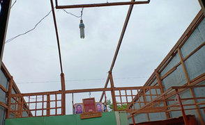 Dông lốc làm 83 căn nhà ở Cần Thơ bị sập, tốc mái