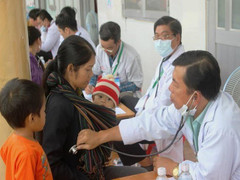 Gặp các 'bác sĩ quốc dân' qua ứng dụng khám bệnh online