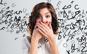 Người phụ nữ nói nhiều giọng nước ngoài sau cơn đột quỵ