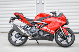 Sportbike 312,2cc, phanh ABS, giá gần 77 triệu đồng