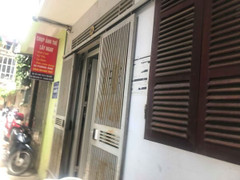 Công ty vận tải đưa đón học sinh trường Gateway 'âm thầm' dỡ biển