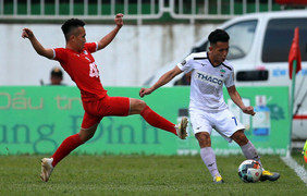 HLV Hàn Quốc: Trọng tài thổi phạt đền tình huống Văn Toàn ngã, mọi chuyện đã khác