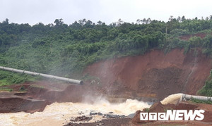 Thủy điện ở Đắk Nông suýt vỡ đập do kẹt van vì... củi?