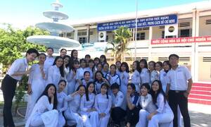 Video: Khoảnh khắc vui vẻ tại lớp học ở Khánh Hoà ngày cuối năm khiến nhiều người bồi hồi