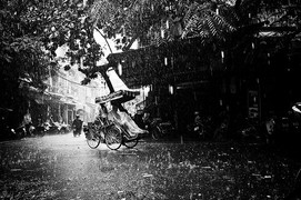 Rưng rưng xúc động với ‘Hà Nội, mơ về’ của nhà thơ Nguyễn Thế Kỷ