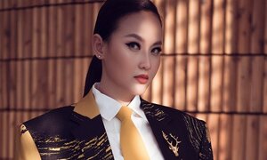 Hoa hậu Khánh Ngân diện vest, khoe vẻ đẹp cá tính