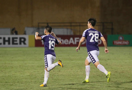 Video: Quang Hải tái hiện pha sút phạt 'cầu vồng tuyết' ghi bàn tuyệt đẹp