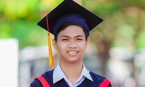Nam sinh Đồng Nai đạt hai điểm 10, là thủ khoa Đại học Y dược TP.HCM