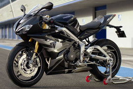 Chi tiết sportbike Triumph công suất 128 mã lực, giới hạn 765 chiếc