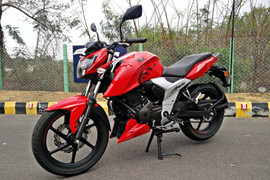 Naked bike hầm hố giá gần 30 triệu