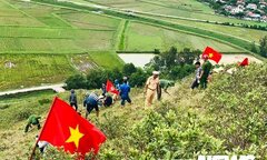 50 năm, dòng chữ 'Bác Hồ sống mãi' trên núi vẫn không phai mờ