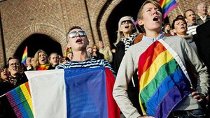 Đồng tính không phải do gene