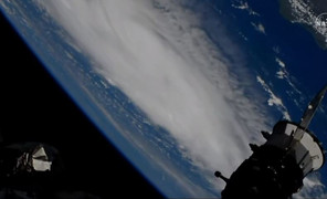 Siêu bão Dorian sắp vào Mỹ nhìn từ vệ tinh