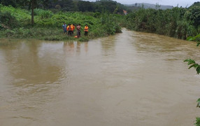 Đi hái măng rừng, thanh niên ở Lâm Đồng bị nước cuốn mất tích