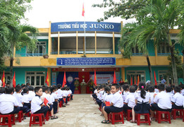 Lễ khai giảng đặc biệt ở ngôi trường mang tên cô gái Nhật