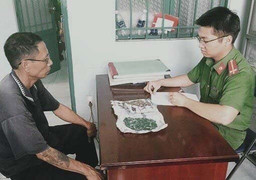 Bắt chủ tiệm sửa xe rải đinh trên quốc lộ