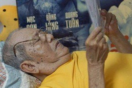 Video: Cuộc sống neo đơn ít người biết của Mạc Can tuổi 74 trong phòng trọ