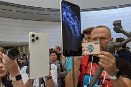 Video: Trải nghiệm cụm 3 camera trên iPhone 11 Pro mới ra mắt của Apple