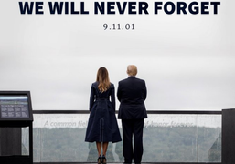 Đệ nhất phu nhân Mỹ bị chỉ trích mặc váy mô phỏng thảm kịch 11/9