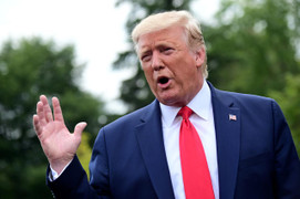 Mỹ bất ngờ lùi ngày tăng thuế với 250 tỷ USD hàng hóa Trung Quốc