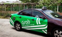 Bộ GTVT vẫn muốn taxi công nghệ phải gắn hộp đèn trên nóc xe
