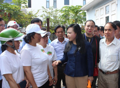 Bộ trưởng Bộ Y tế kiểm tra ‘tâm dịch’ sốt xuất huyết tại Đà Nẵng