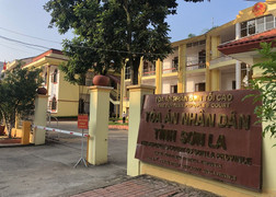 Xét xử gian lận thi cử ở Sơn La: Nếu người bị triệu tập tiếp tục vắng mặt thì xử lý ra sao?