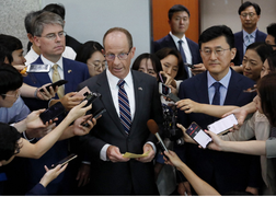 Trợ lý Ngoại trưởng Mỹ lên án Trung Quốc hành động phi pháp, đe dọa các nước ASEAN ở Biển Đông