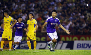 Trực tiếp SLNA vs Hà Nội FC: Thành Chung mở tỷ số cho Hà Nội FC
