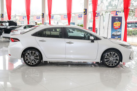 Cận cảnh Toyota Corolla 1.8G 2019, giá gần 800 triệu đồng