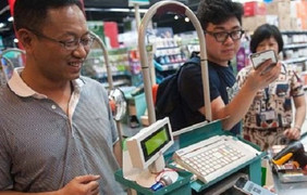 Thẻ tín dụng thất thế trong cuộc đua không dùng tiền mặt ở châu Á