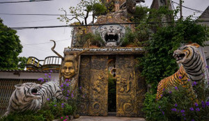 Video: Ngôi nhà gần 10 tỷ đồng, kỳ quái như 'động Ngưu Ma Vương' ở Hưng Yên