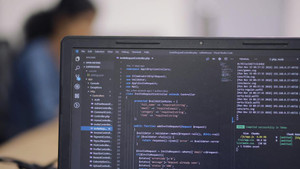 Hacker Nga bị dẫn độ sang Mỹ thừa nhận tấn công mạng vào JPMorgan