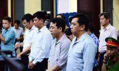 Xử VN Pharma bán thuốc ung thư giả: Tòa triệu tập gần 200 người