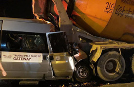 Xác định danh tính tài xế xe đưa đón học sinh trường Gateway tông đuôi xe bồn dừng đèn đỏ