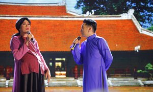 Video: Hoài Linh 'hết hồn' khi biết Cung Việt Xô cháy