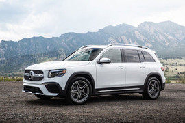 Mercedes-Benz công bố giá bán GLB 2020: Rẻ bất ngờ