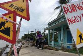 Sạt lở 'nuốt' đất miền Tây: Có chỗ mất 50-80m bờ biển mỗi tháng