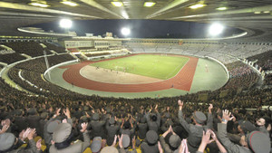 Hà Nội FC thi đấu trên sân bóng đặc biệt ở Bình Nhưỡng