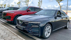 VinFast tăng giá bán Lux SA2.0 và Lux A2.0