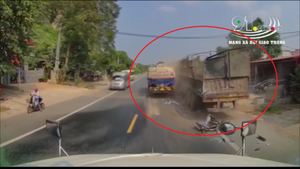 Clip: Xe bồn chở xăng vượt phải ẩu đâm vào đuôi xe đầu kéo